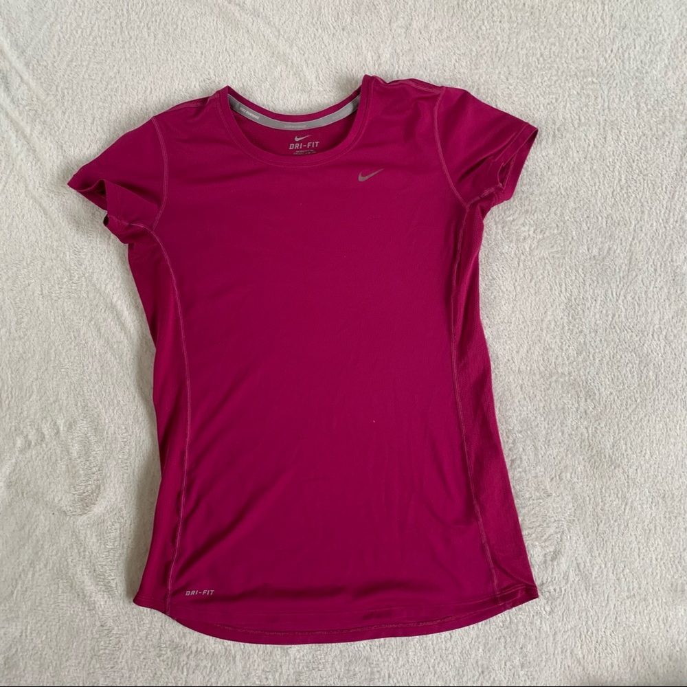 Nike Dri-Fit T-Shirt Fuchsia